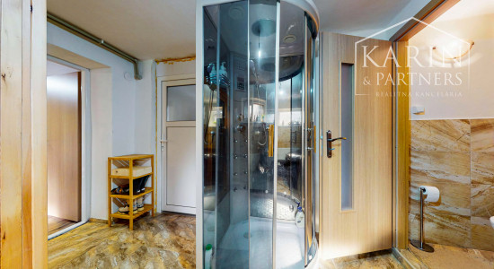 Váš súkromný wellness rezort v Krupine – Kompletne zrekonštruovaný nadštandardný rodinný dom s krytým bazénom a vlastným SPA