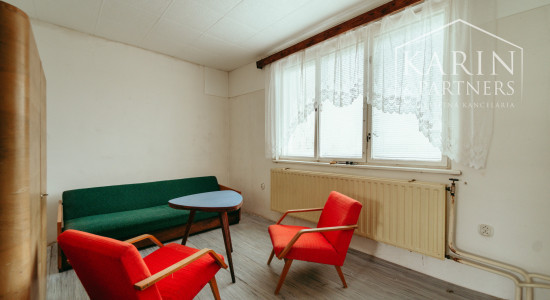 6i dvojgeneračný rodinný dom v obci Smolinské