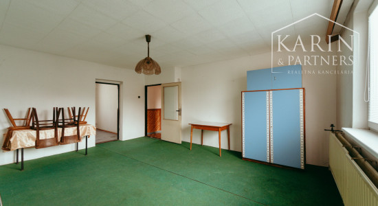 6i dvojgeneračný rodinný dom v obci Smolinské