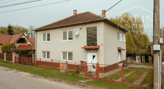 6i dvojgeneračný rodinný dom v obci Smolinské