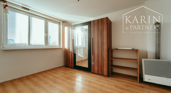 3i byt so záhradou a garážou v obci Brodské