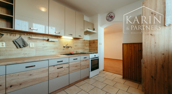 3i byt so záhradou a garážou v obci Brodské