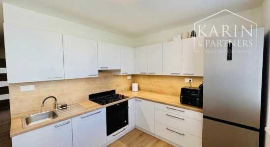 KOMPLETNE ZREKONŠTRUOVANÝ 2i BYT - SKALICA