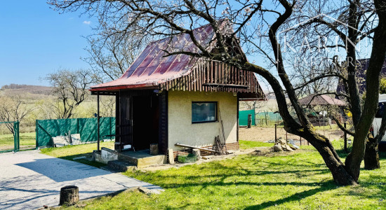 PREDAJ: CHATA S POZEMKOM 911 M² – SKALICA
