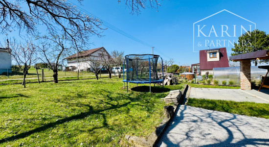 PREDAJ: CHATA S POZEMKOM 911 M² – SKALICA