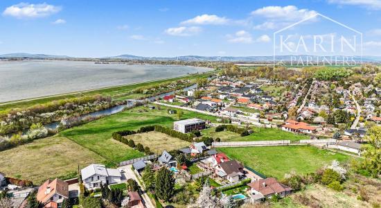 RODINNÝ DOM PRI DUNAJI S DOVOLENKOVOU ATMOSFÉROU - HAMULIAKOVO