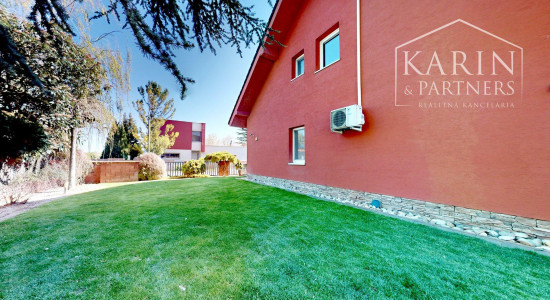 PRIESTRANNÝ 5I RODINNÝ DOM S DVOJGARÁŽOU A KRÁSNOU ZÁHRADOU