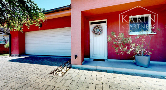 PRIESTRANNÝ 5I RODINNÝ DOM S DVOJGARÁŽOU A KRÁSNOU ZÁHRADOU