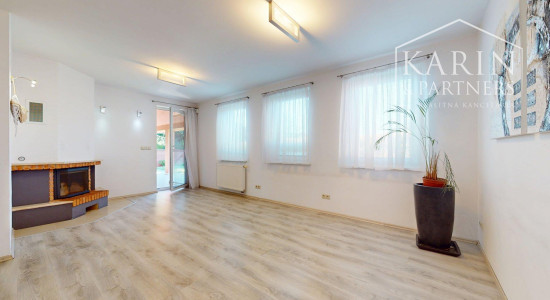 PRIESTRANNÝ 5I RODINNÝ DOM S DVOJGARÁŽOU A KRÁSNOU ZÁHRADOU