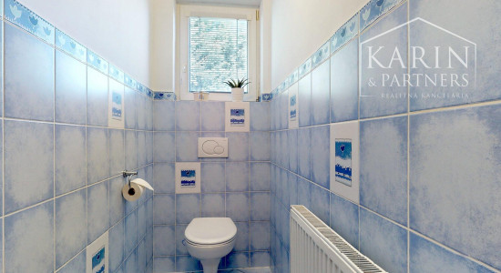 PRIESTRANNÝ 5I RODINNÝ DOM S DVOJGARÁŽOU A KRÁSNOU ZÁHRADOU