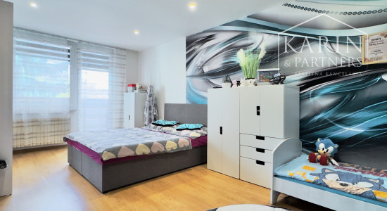 Exkluzívny, slnečný 3-izbový byt s dvomi lodžiami a výhľadom na zeleň, Pod Hájkom - Skalica