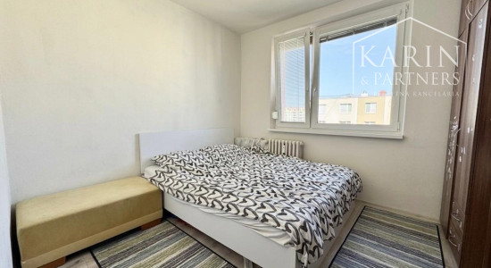 ZREKONŠTRUOVANÝ A ZARIADENÝ 3+1 BYT S LOGGIOU, SKALICA