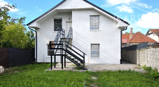Predaj - Rodinný dom so 5 bytovými jednotkami - Senec. Investícia/podnikanie