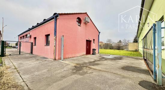 Výnimočná ponuka predaja budovy býv. kníhkupectva, Holíč - Kátovská ul.