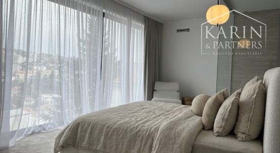 Vila pri Horskom parku s bazénom