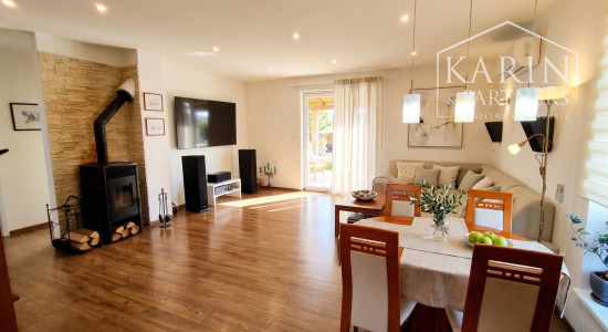 Na predaj novostavba rodinného domu s krásnym udržiavaným pozemkom, v súkromnou areáli, okolie Nových Zámkov