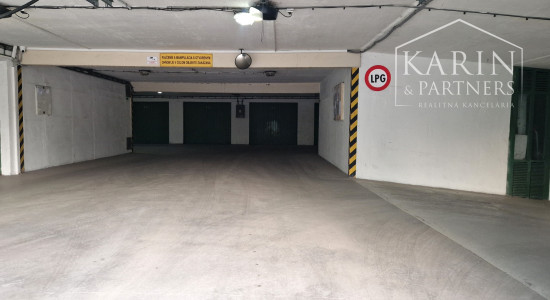 Samostatná garáž v garážovom dome – Lotyšská ul. Podunajské Biskupice
