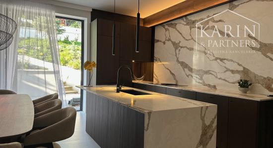 Vila s bazénom pri Horskom parku na prenájom