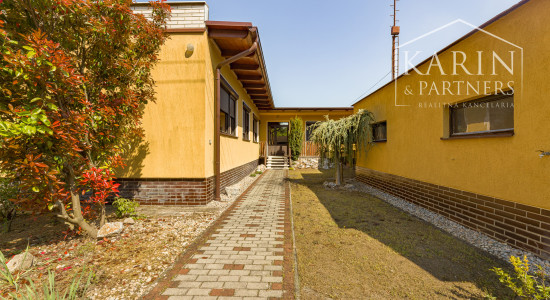 Výnimočný rodinný dom v tichej lokalite – Komárno, Nová Stráž