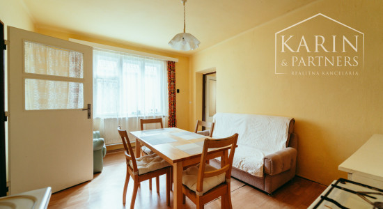 4i rodinný dom v obci Cerová v blízkosti Malých Karpát