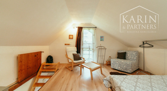 ZARIADENÁ MUROVANÁ CHATA S VÝHĽADOM – OSUSKÉ