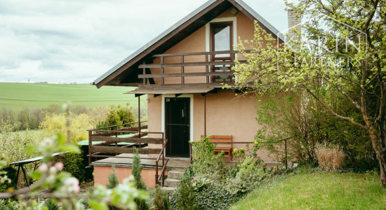 ZARIADENÁ MUROVANÁ CHATA S VÝHĽADOM – OSUSKÉ