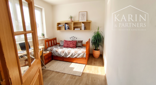 EXKLUZÍVNE na PREDAJ: Rodinný dom 4izbový s garážou, Palárikovo