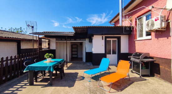 EXKLUZÍVNE na PREDAJ: Rodinný dom 4izbový s garážou, Palárikovo