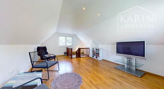 Čarovná murovaná chata s krásnym výhľadom a veľkým slnečným pozemkom – Ladomerská Vieska na predaj