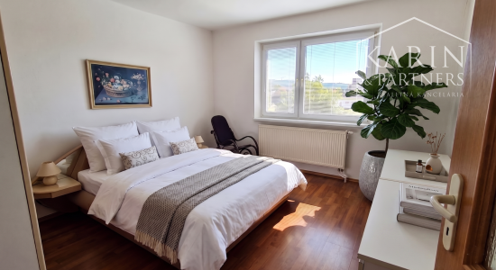 EXKLUZÍVNE na PREDAJ: Rodinný dom 4izbový s garážou, Palárikovo