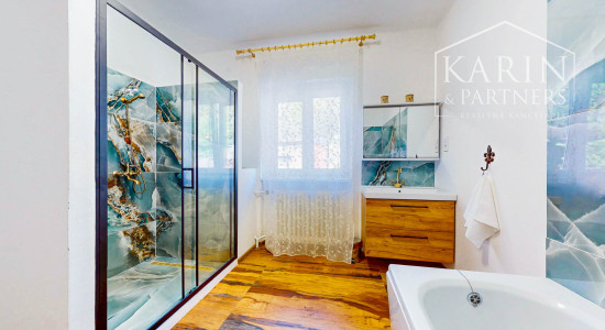 Čarovná usadlosť - rodinný dom (bývalý mlyn) na polosamote s obrovským oploteným pozemkom 9 232m2  – Janova Lehota