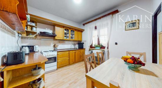 Čarovná usadlosť - rodinný dom (bývalý mlyn) na polosamote s obrovským oploteným pozemkom 9 232m2  – Janova Lehota