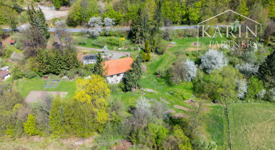 Čarovná usadlosť - rodinný dom (bývalý mlyn) na polosamote s obrovským oploteným pozemkom 9 232m2  – Janova Lehota