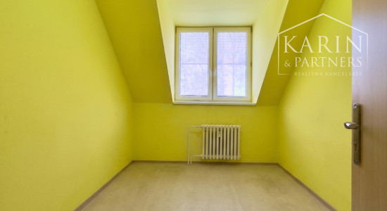 Praktický priestor na prenájom pre vaše podnikanie, 10 m2, Gen. L. Svobodu, Senica