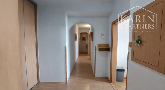 3 izbový byt s loggiou ul. Budyšínska - štvrť Tehelné pole  pri Trnavskom Mýte