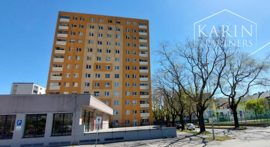 3 izbový byt s loggiou ul. Budyšínska - štvrť Tehelné pole  pri Trnavskom Mýte