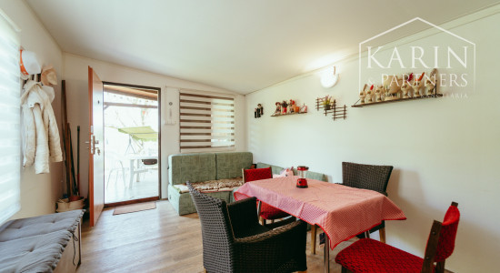 ZARIADENÁ CHATKA SO ZÁHRADOU – HOLÍČ