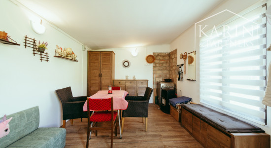 ZARIADENÁ CHATKA SO ZÁHRADOU – HOLÍČ