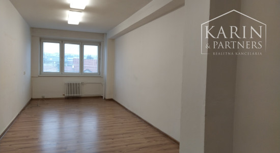 LEN: 170.-€/ mesiac s umývadlom! kancelária/ viacúčelová miestnosť 17m2 + parkovanie, Bulharská ul., BA II., Trnávka