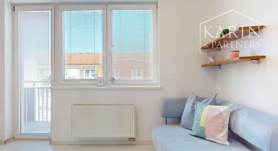 KOMPLETNE ZARIADENÝ PRIESTRANNÝ 3I BYT S DVOMI BALKÓNMI A PIVNICOU