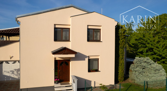 Na predaj rodinný dom s dvoma garážami a záhradným ateliérom, Šamorín-Mliečno