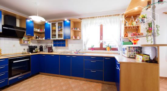 Na predaj rodinný dom s dvoma garážami a záhradným ateliérom, Šamorín-Mliečno