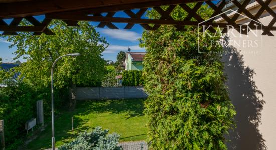 Na predaj rodinný dom s dvoma garážami a záhradným ateliérom, Šamorín-Mliečno