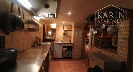 Privátny Lounge! Prenájom viacúčelový priestor 80 m2 s kuchyňou/ WC/ sprchou a parkovaním, BA I., Staré Mesto.