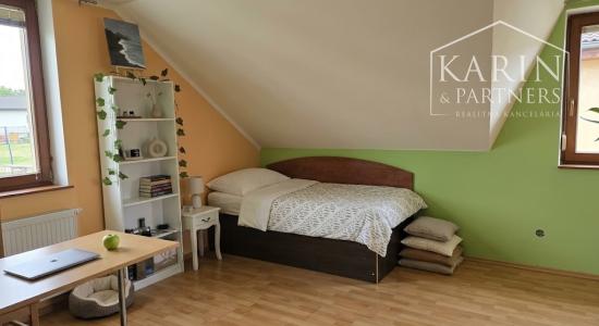 6-izbový rodinný dom s hosťovským bytom v centre Ivanky pri Dunaji
