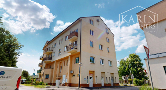 KOMPLETNE ZARIADENÝ 2I PODKROVNÝ BYT S VEĽKORYSÝM ÚLOŽNÝM PRIESTOROM