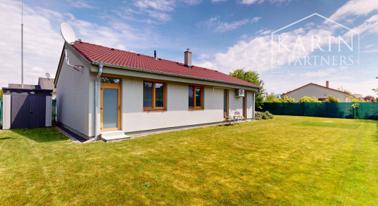 4-IZBOVÝ BUNGALOV V UZAVRETOM AREÁLI - KVETOSLAVOV