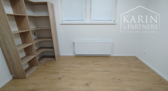 Prenájom dvojkancelária/ viacúčelové miestnosti s umývadlom 25,5m2 , ul. Polianky, BA IV., Dúbravka.