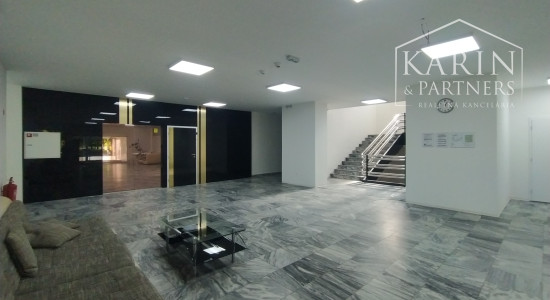 Prenájom dvojkancelária/ viacúčelové miestnosti s umývadlom 25,5m2 , ul. Polianky, BA IV., Dúbravka.