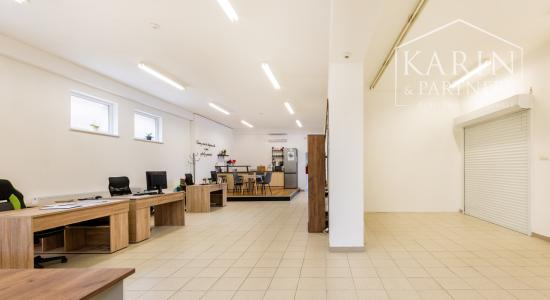 MULTIFUNKČNÝ PRIESTOR: KANCELÁRIE ŠKOLIACI PRIESTOR +OPEN SPACE+LOGISTIKA